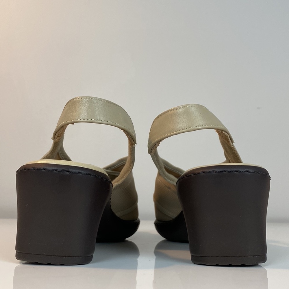 Munro Ava Taupe Stretch Slingback Heeled Sandals Size 7.5N - Picture 6 of 15